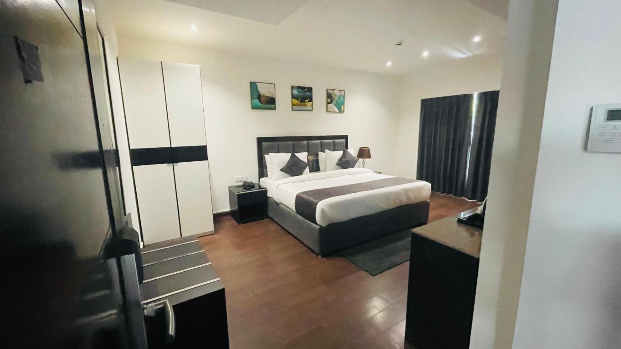 Saltstayz Select - Malcha & Chankyapuri New Delhi Ngoại thất bức ảnh